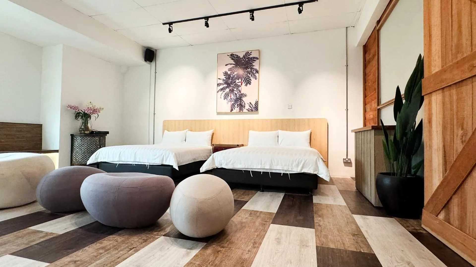 Inang Street Stay - Cheng Business Park location